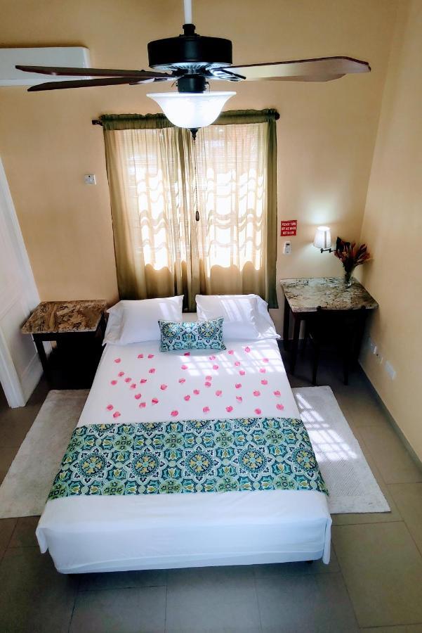 Bencastle Villa Gros Islet Eksteriør bilde